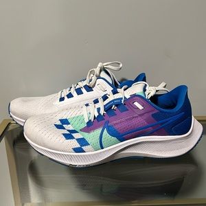 Nike Zoom Pegasus 38 size 8